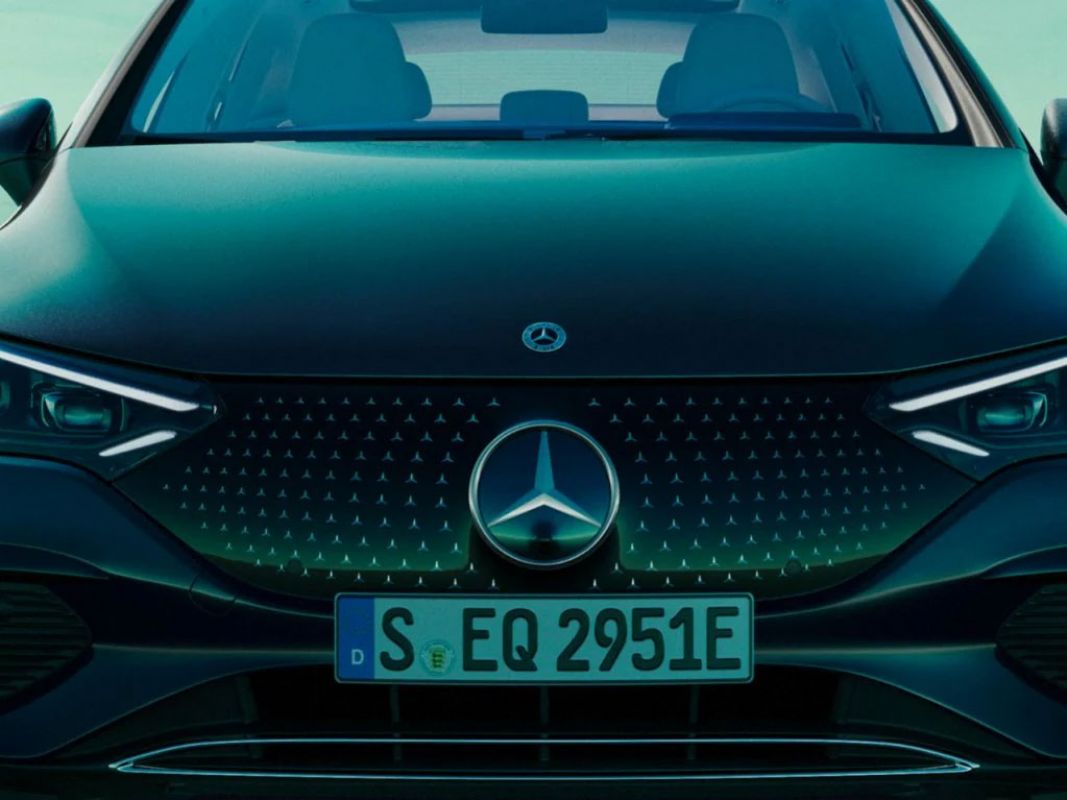 Mercedes-Benz logolu radyatör paneli