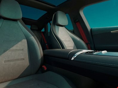 Yüksek kaliteli malzemeler ve süslemeler