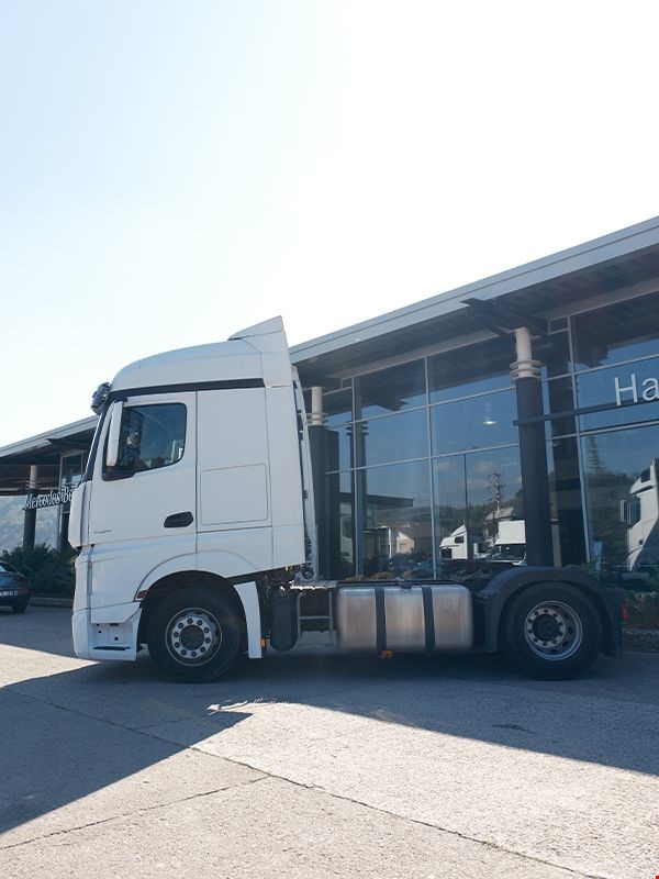 Mercedes-Benz Actros 1848