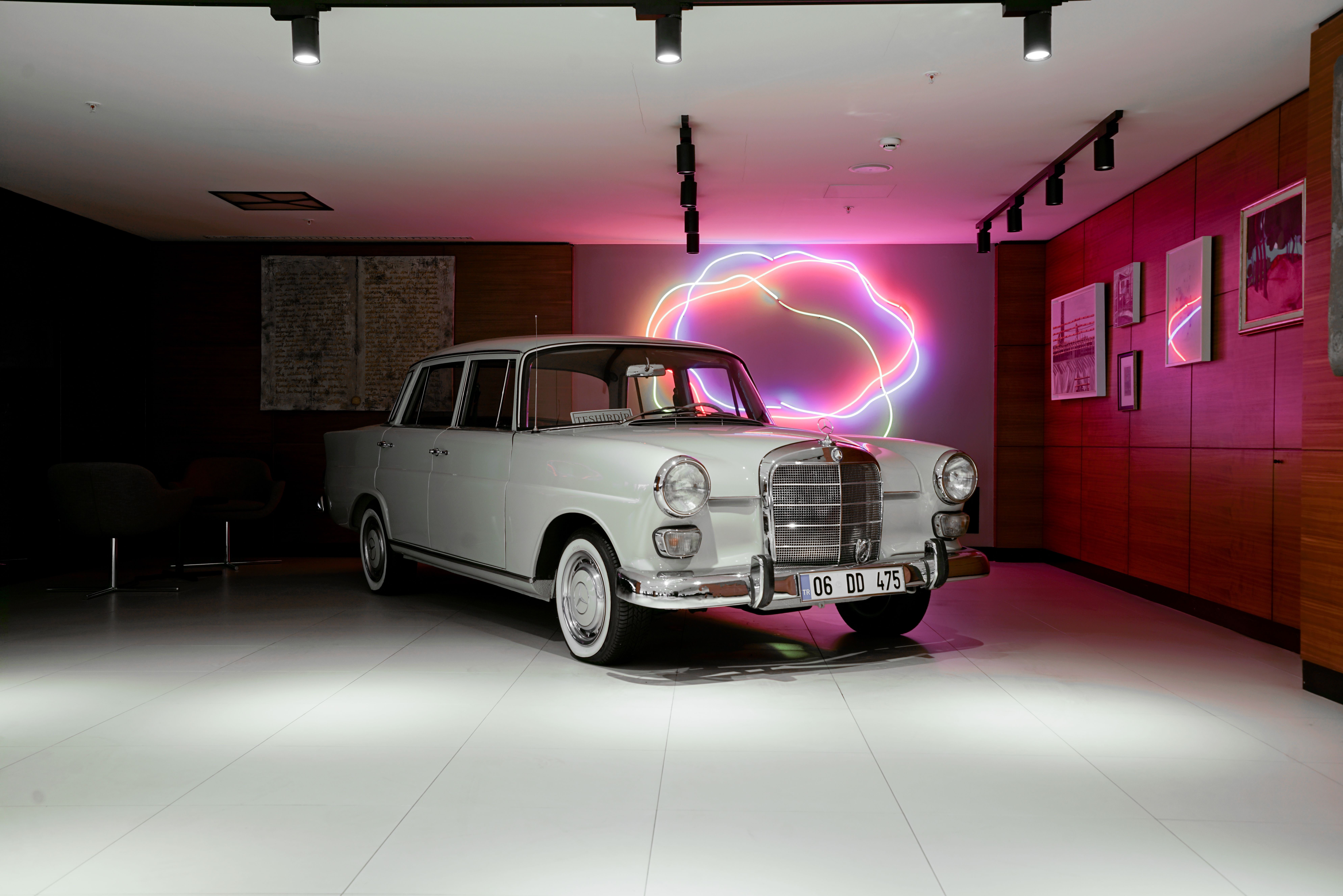 Zamansız Zarafetin İzinde