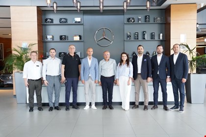 Mercedes-Benz Otomotiv Türkiye İcra Kurulu ve Otomobil Grubu Başkanı (CEO) Sayın Senol Bayrak ile Network Geliştirme Grup Müdürü Sayın Çağla Tören Ahi'yi Hasmer Otomotiv'de ağırlamaktan memnuniyet duyduk.